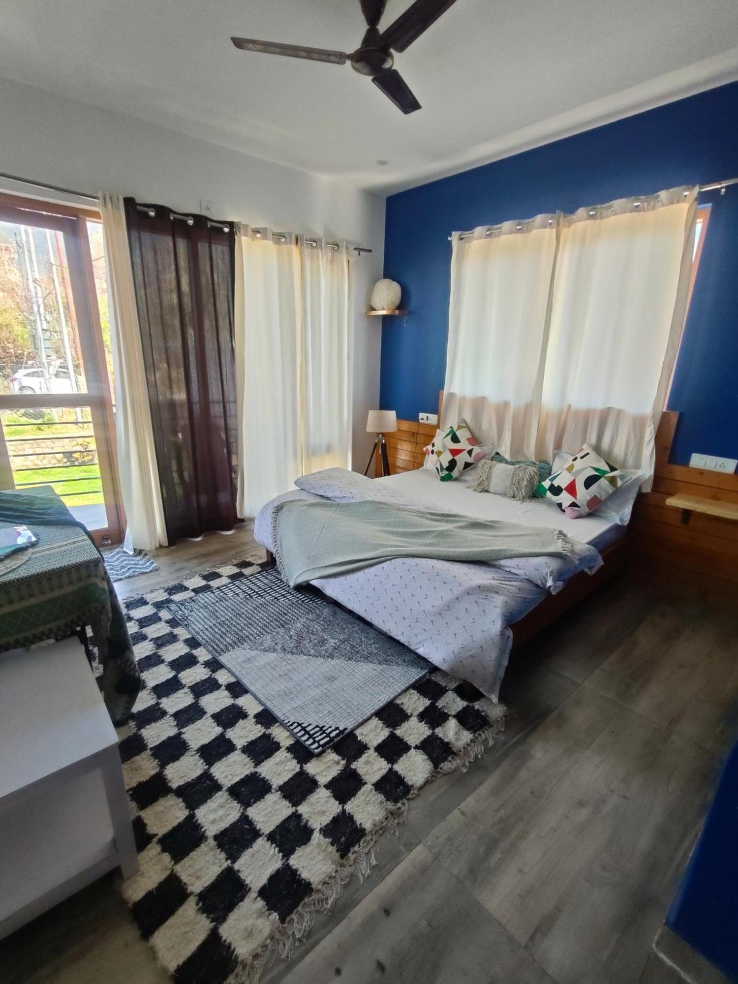 Hostel Flyscape Bīr Exteriér fotografie